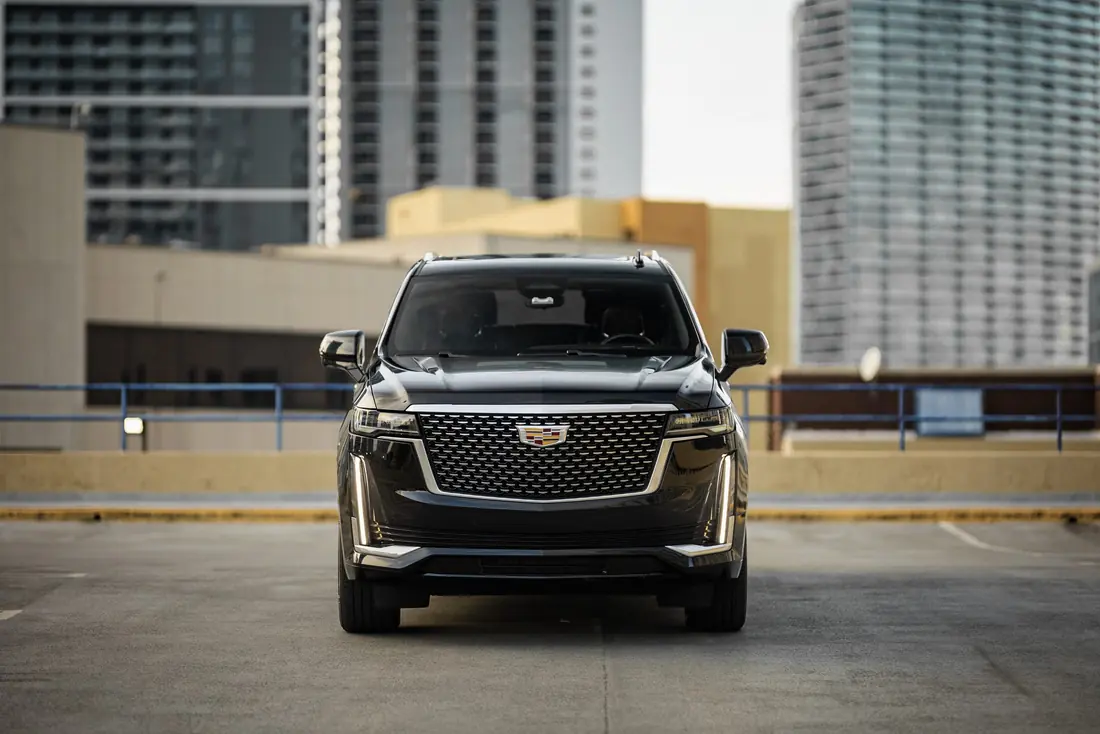Cadillac Escalade - photo 1