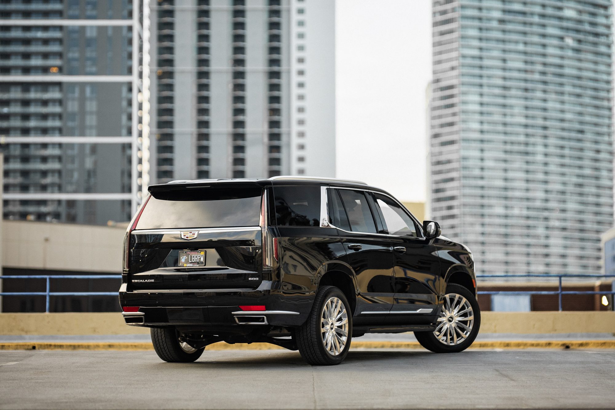 Cadillac Escalade — photo 3