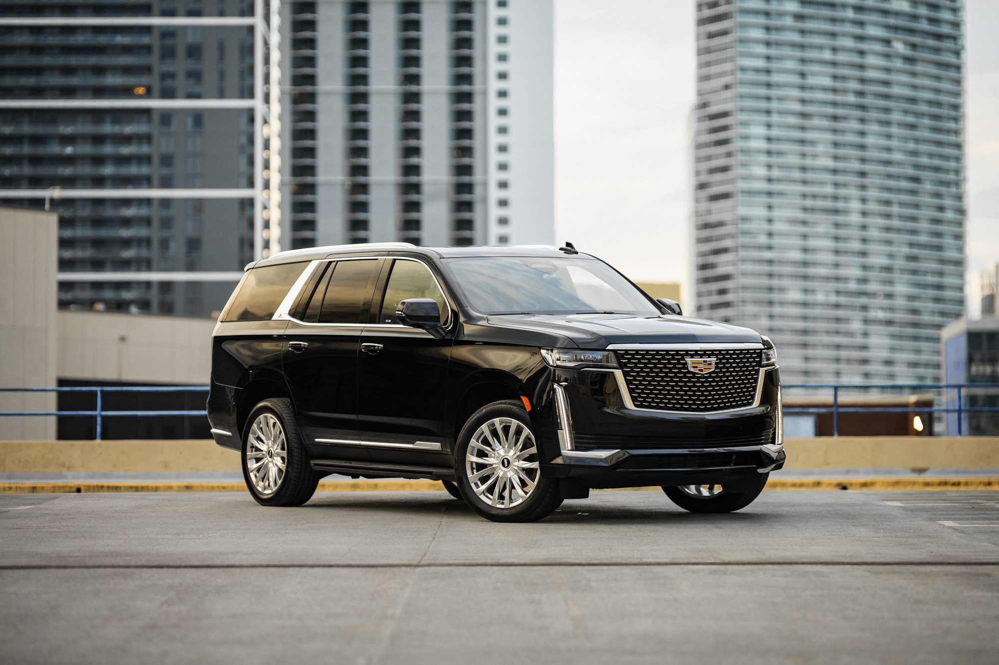 Cadillac Escalade — photo 4