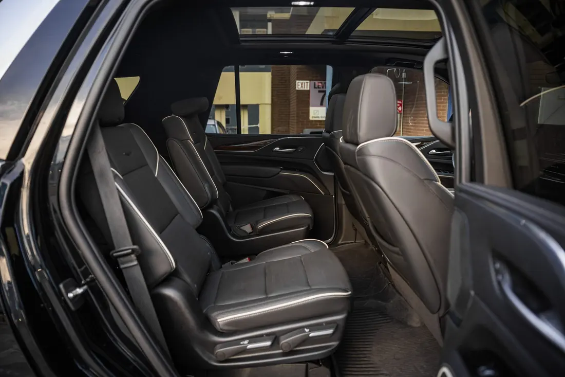 Cadillac Escalade - photo 7