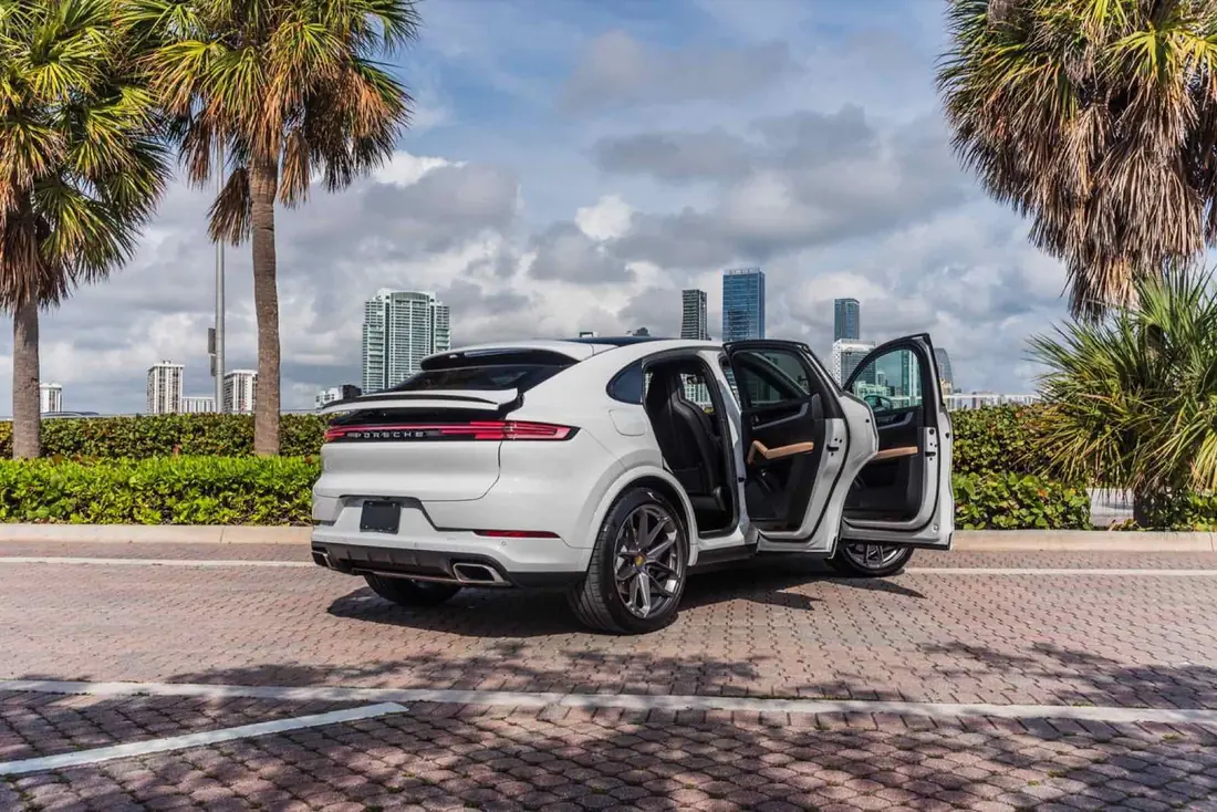 Porsche Cayenne - photo 3
