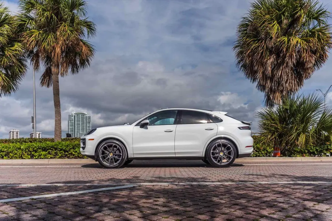 Porsche Cayenne - photo 6