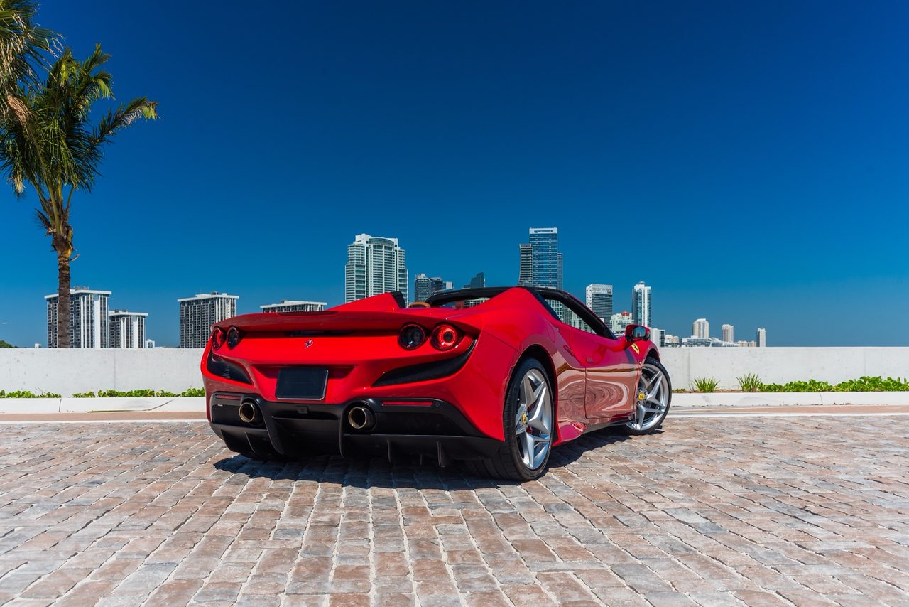 Ferrari F8 Tributo Spider — photo 3