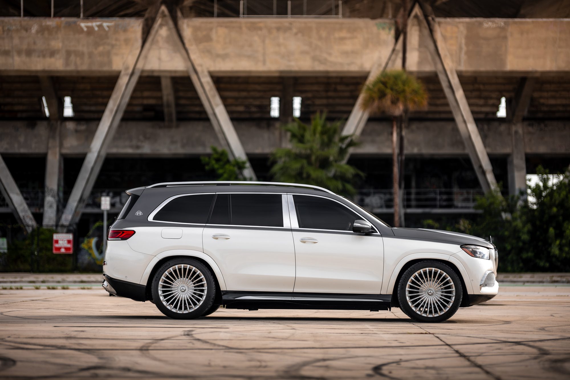 Mercedes-Benz GLS600 Maybach — photo 2