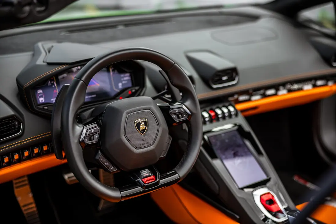 Lamborghini Huracan - photo 4