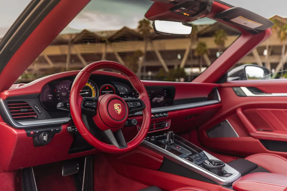 Porsche 911 Turbo S - photo 3